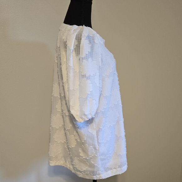 Anne Klein Off White Floral Textured Blouse - Picture 3 of 7